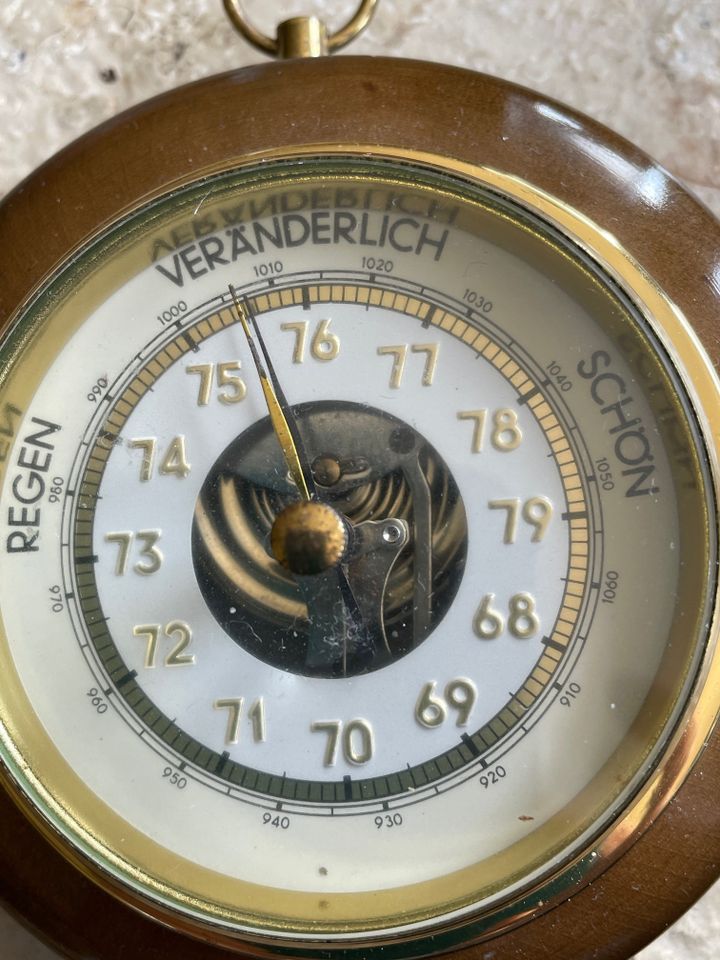 Funktionierendes Hygrometer Barometer Vintage Holz & Messing in Büchen