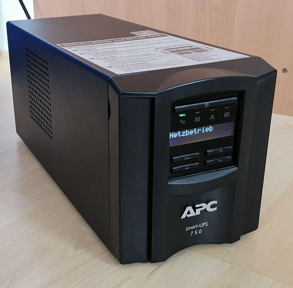 APC Smart-UPS 750 VA Unterbrechungsfreie Stromversorgung in Seeg