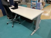 Schreibtisch weiß / Tisch / Bürotisch statt 549,-€ Sachsen-Anhalt - Zeitz Vorschau