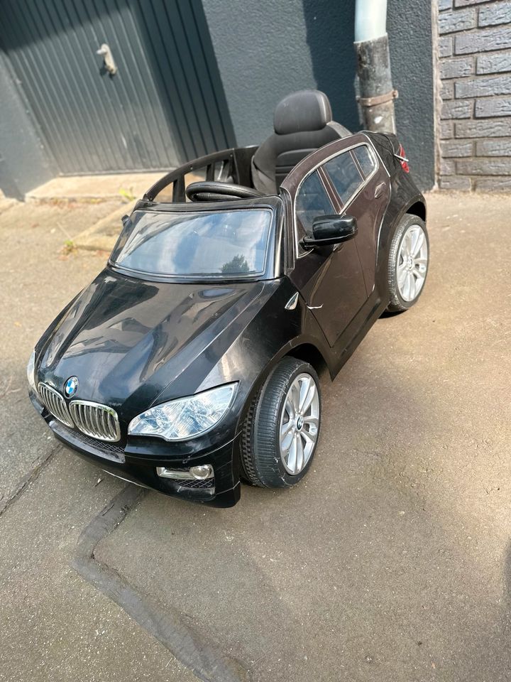 BMW X6 Kinder Elektroauto !NEUE BATTERIE! in Düsseldorf