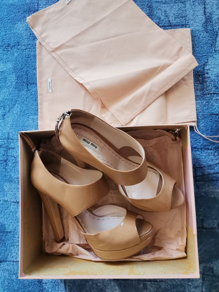 Miu-Miu / Prada Damen Sandalen mit Absatz, Gr.42, Made in Italy in Berlin