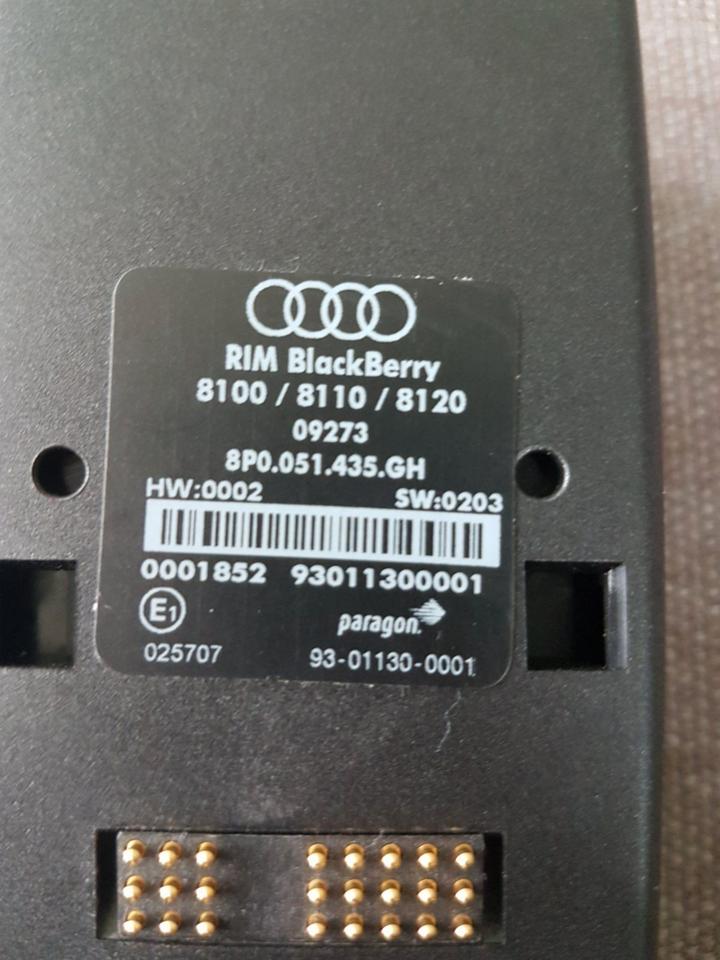 AUDI SKODA Handyadapter Bluetooth Ladeschale f. BlackBerry 8110 in Übersee