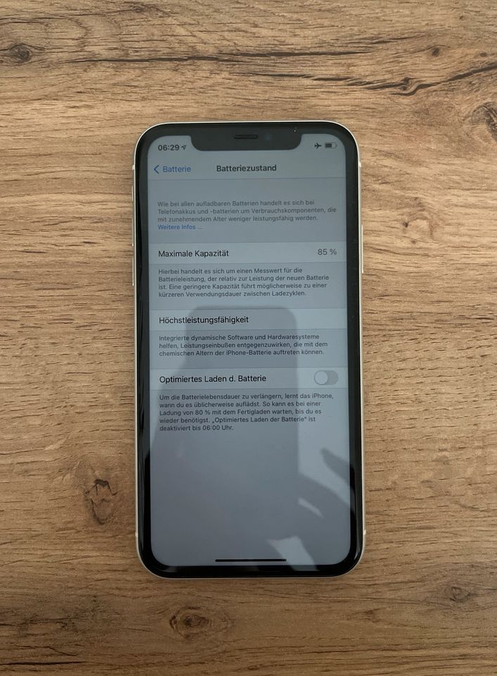 APPLE iPhone 11 64 GB weiß Dual SIM in Wendlingen am Neckar