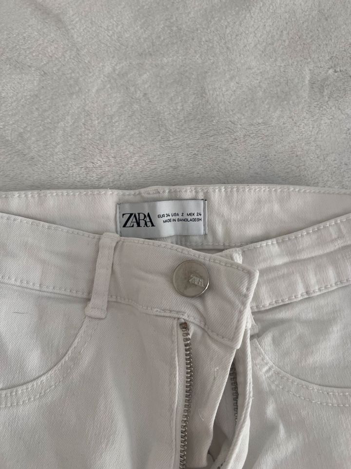 ZARA Jeans EUR 34 MEX 24 skinny Weiss in Mannheim