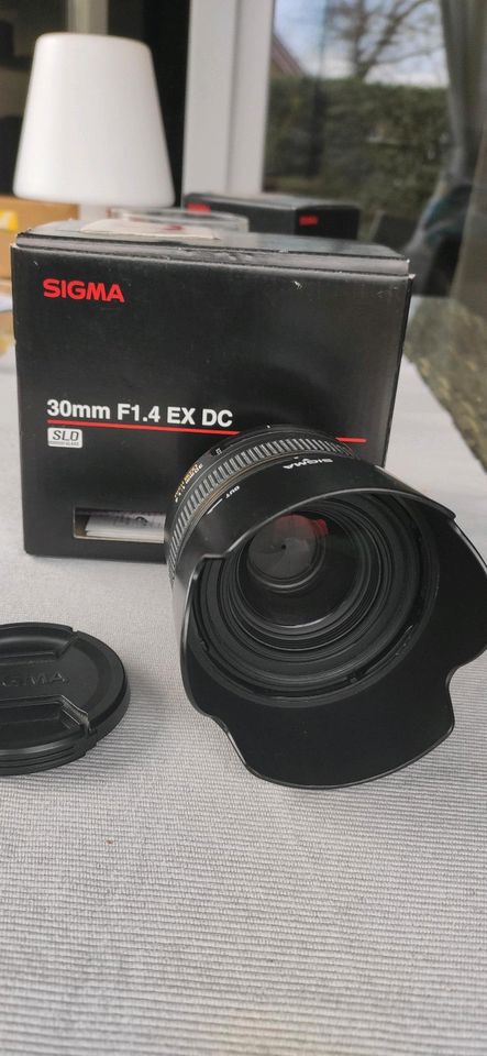 Sigma 30mm F1.4 EX DC HSM für Nikon AF in Aurich
