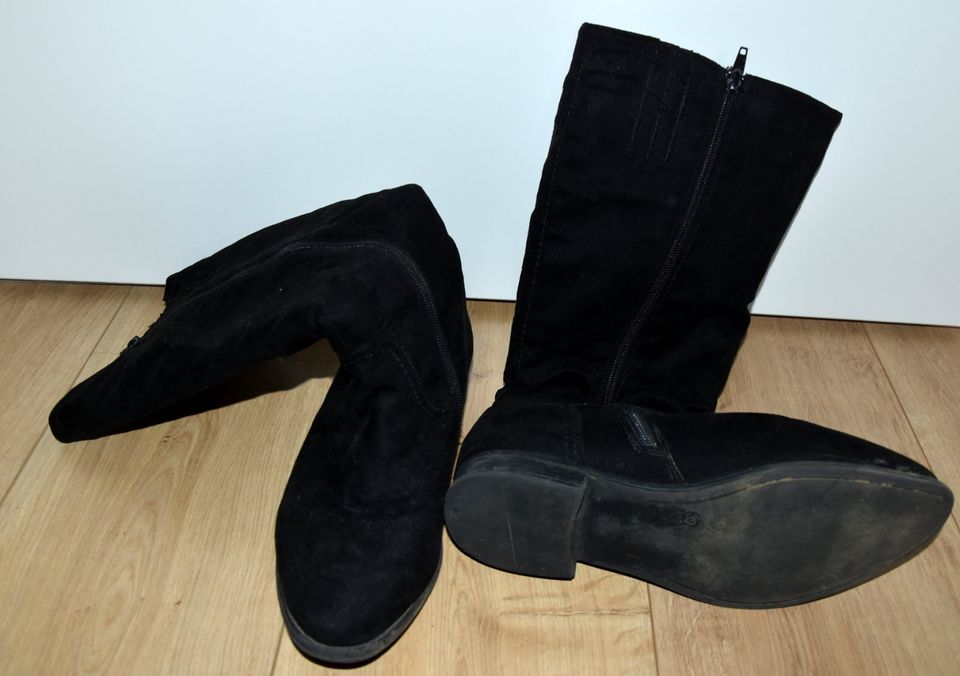 Schwarze Stiefel in Gr.39 in Meckenheim