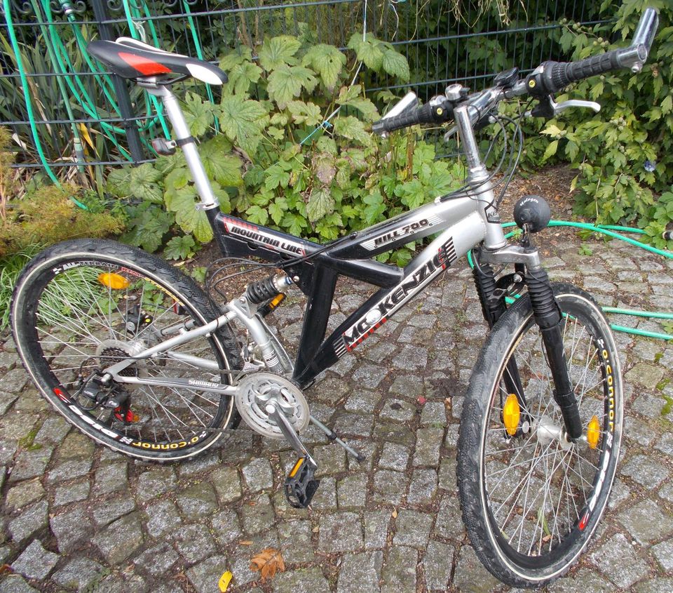 Mountainbike "MC Kenzie Hill 700", vollgefedert, Scheibenbremsen in Wiedemar