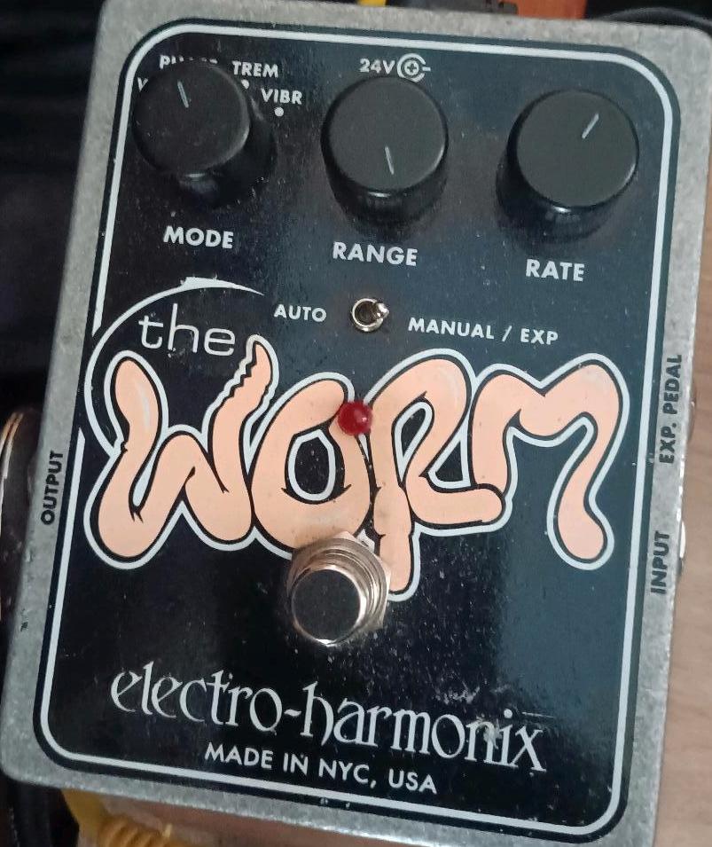 Electro Harmonix EHX The Worm Modulation Pedal mit Netzteil in Berlin