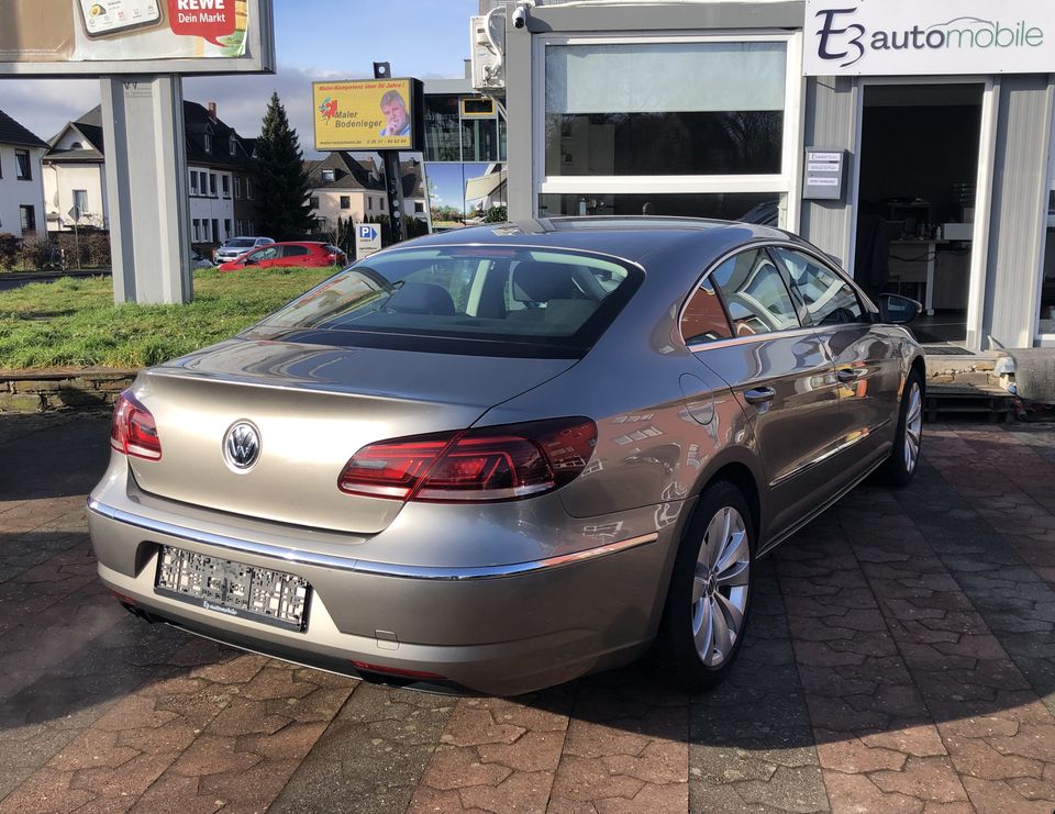 Volkswagen CC Basis,SERVICE NEU,SCHECKHEFT,KURVENLICHT in Neuwied