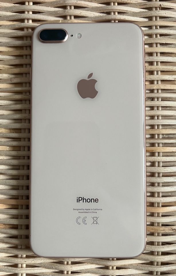 iPhone 8 Plus in Köln