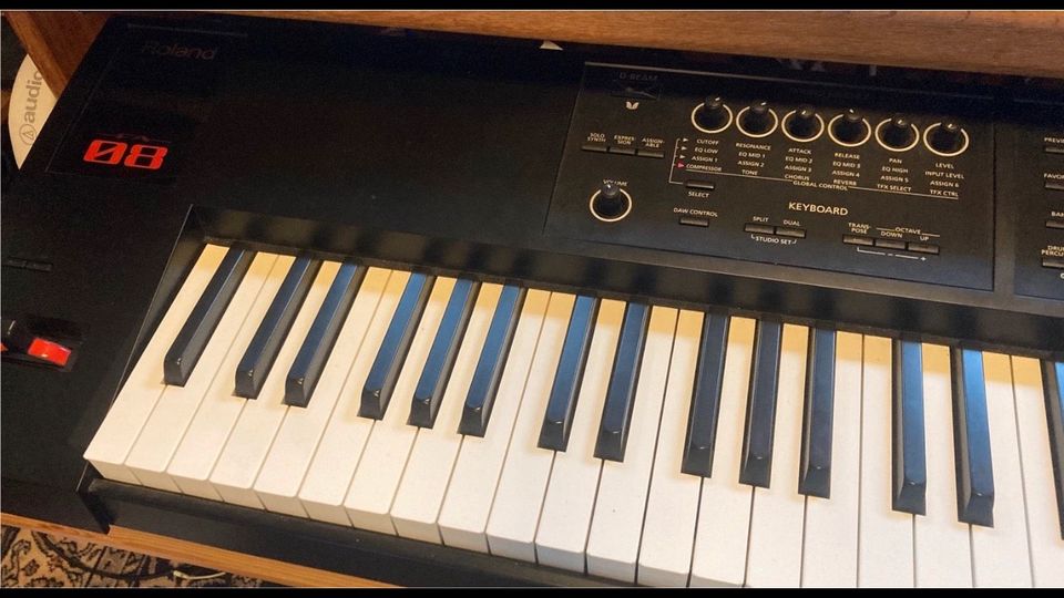 Roland Fa 08 E Piano Workstation Klavier Synthesizer in Au