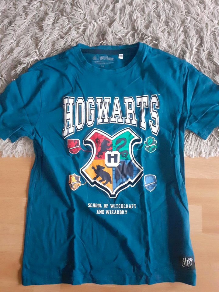 2 Harry Potter Hogwarts T Shirts 146/152 H&M blau C&A petrol wNE in Velbert