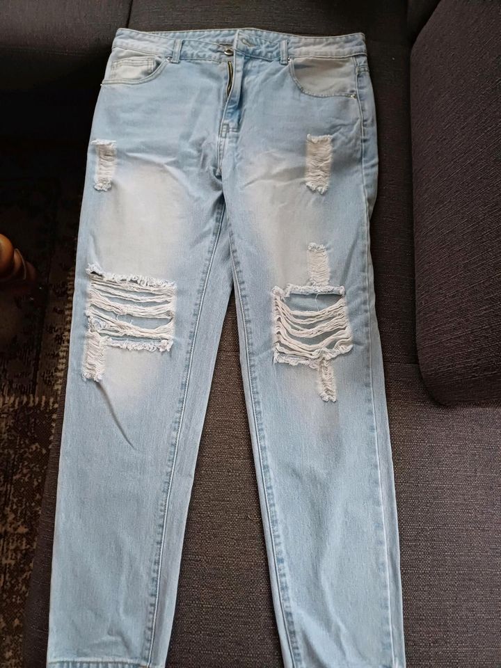 Herren Jeans Größe L in Maroldsweisach