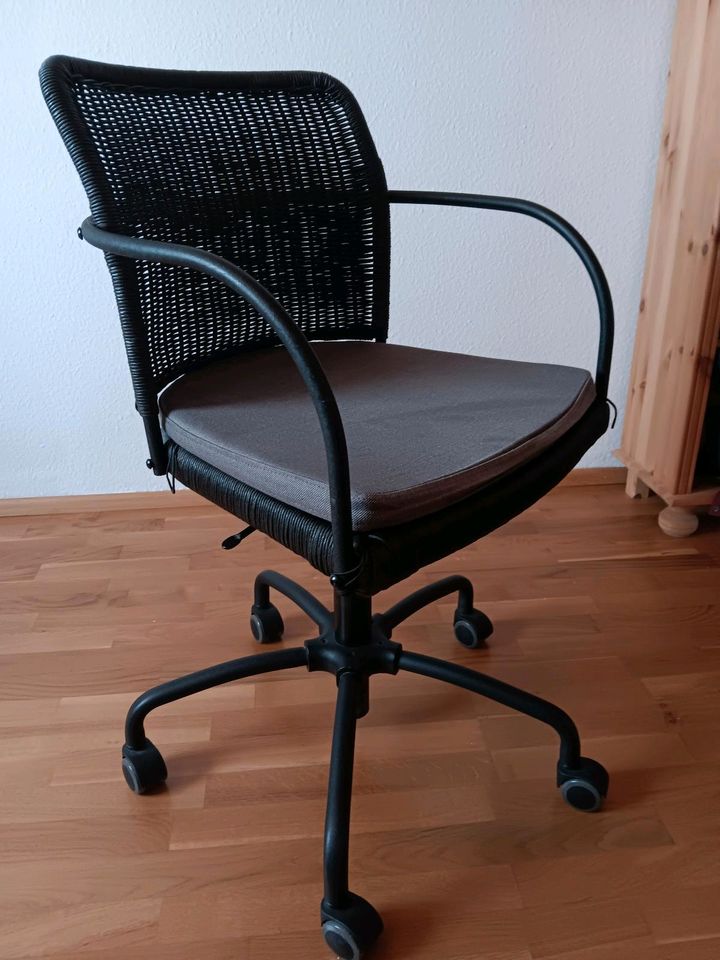 Büro Drehstuhl Rattan in Reinbek