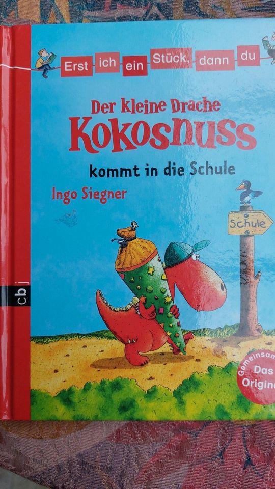 Kleine Drache Kokosnuss, kommt in die Schule, bei den Dinosaurier in Osnabrück