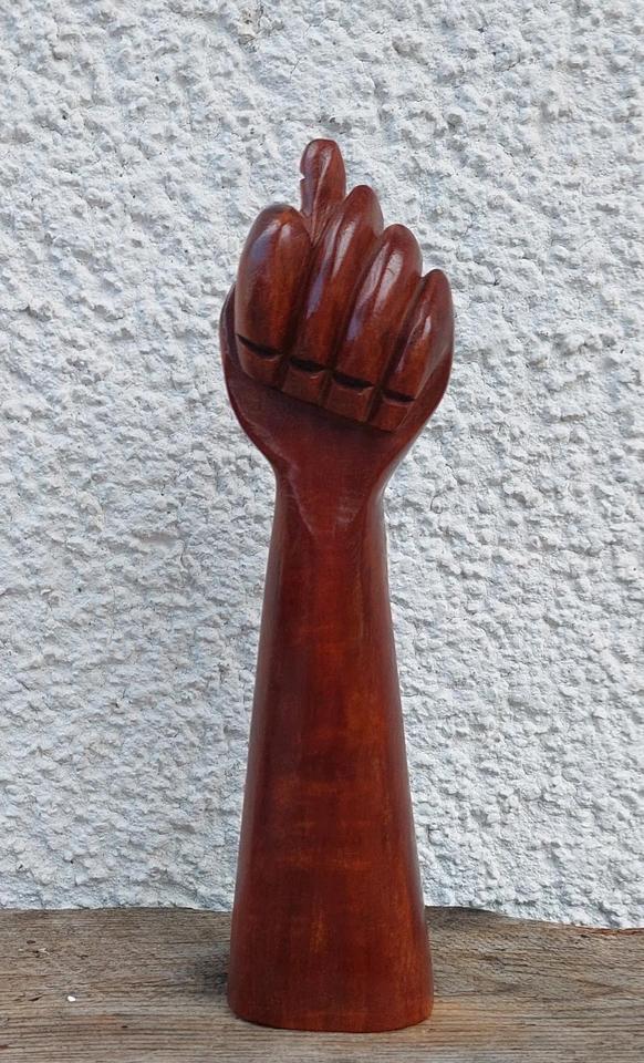 Handgefertigte Holz-Statue *Feigenhand* Hand of a Figa ~Brasilien in Schaafheim