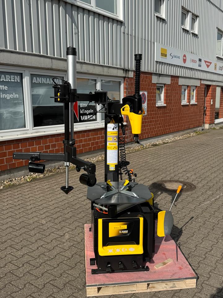 Reifenmontiermaschine 10‘‘ - 24‘‘ mit Hilfsarm pneumatisch in Viersen