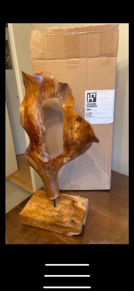 Neu handgemachte Unikat Holz Skulptur NEU OVP in Berlin
