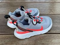 Nike Element 55 CK4083 Kinder Sneaker Gr. 25 / TOP ZUSTAND Frankfurt am Main - Sachsenhausen Vorschau