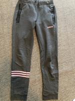 Adidas Turnhose Gr. 34 / 36 Hessen - Niederdorfelden Vorschau