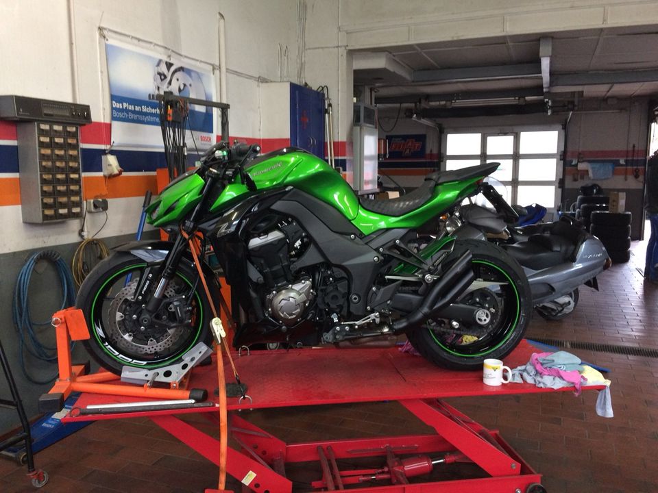 Kawasaki Z1000 Baujahr 2016 sehr gepflegt in Ganderkesee