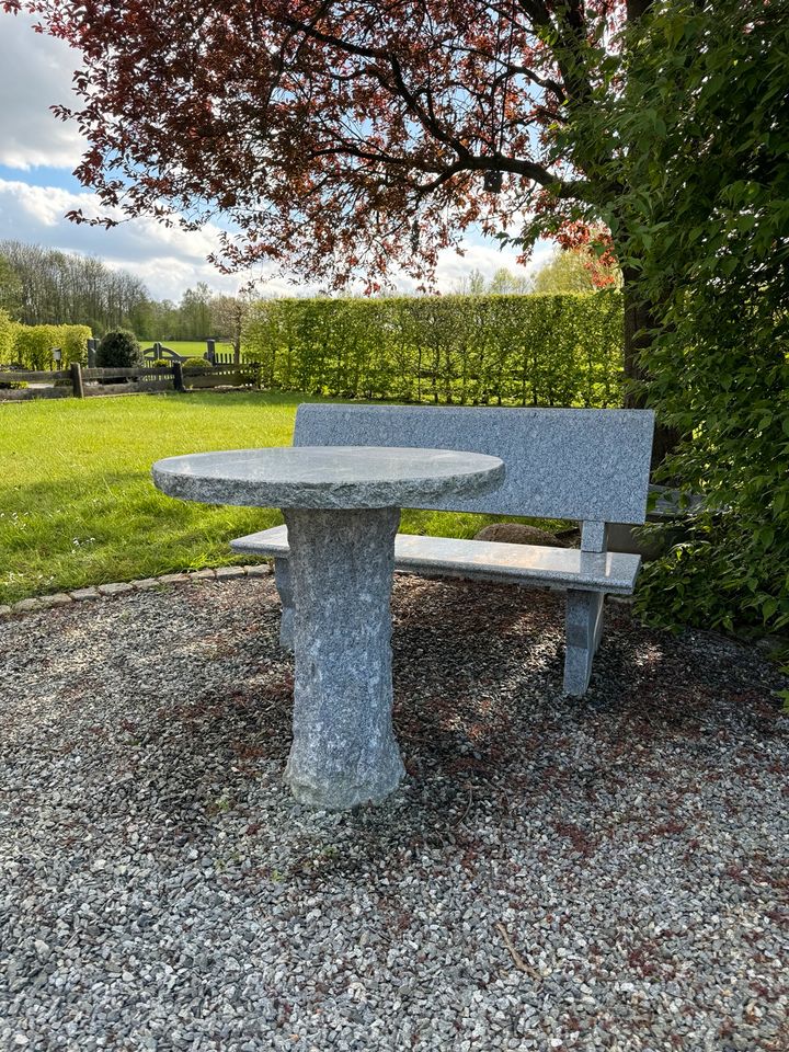 Granit Gartenbank mit Tisch in Seevetal