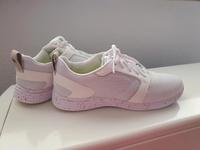 Tamaris active Gr.38 weiß Sportschuhe Turnschuhe Hessen - Rüsselsheim Vorschau