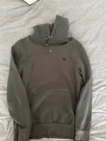 Fred Perry Kapuzenpullover (XL, Olivgrün, top Zustand) Obergiesing-Fasangarten - Obergiesing Vorschau