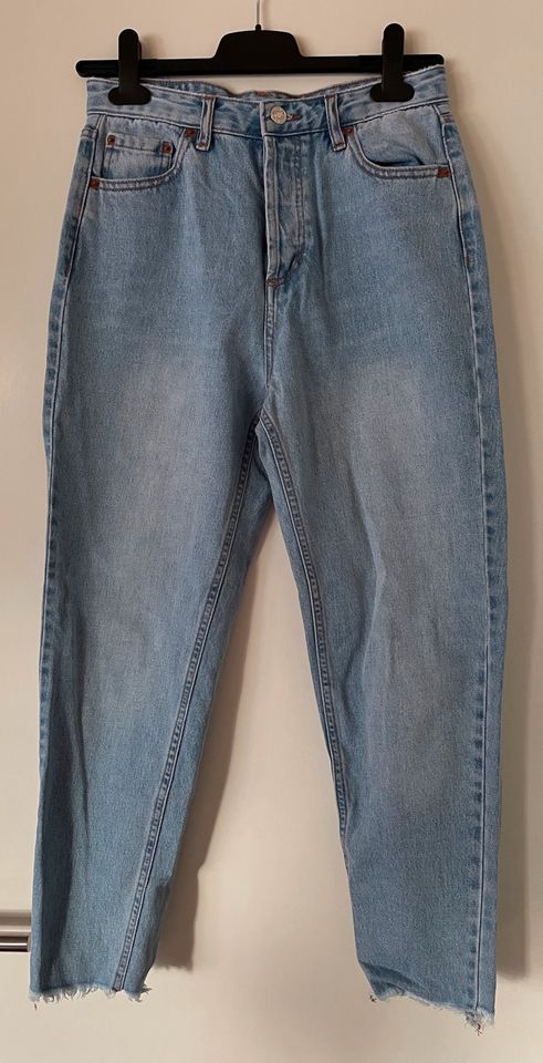 Blaue Pull & Bear Denim Jeans in Lage