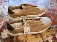 Bugatti Schuhe Sneaker Damen NEU Größe 37 Nordrhein-Westfalen - Salzkotten Vorschau