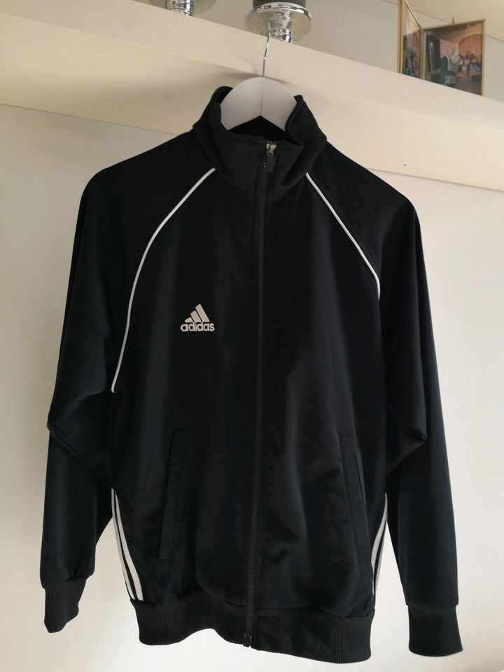 Adidas Trainingsjacke, Gr. 164, schwarz in Mainz