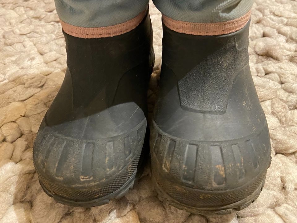 Winterstiefel Schnee- Wasserdicht Gr. 26/27 Quechua in Stuttgart