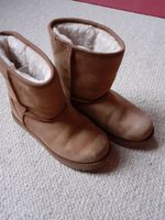 UGG STIEFEL BRAUN GR 36 für 19 € Nordrhein-Westfalen - Gelsenkirchen Vorschau