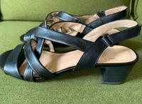 Sandalen Caprice Damen Leder neu! Frankfurt am Main - Bockenheim Vorschau