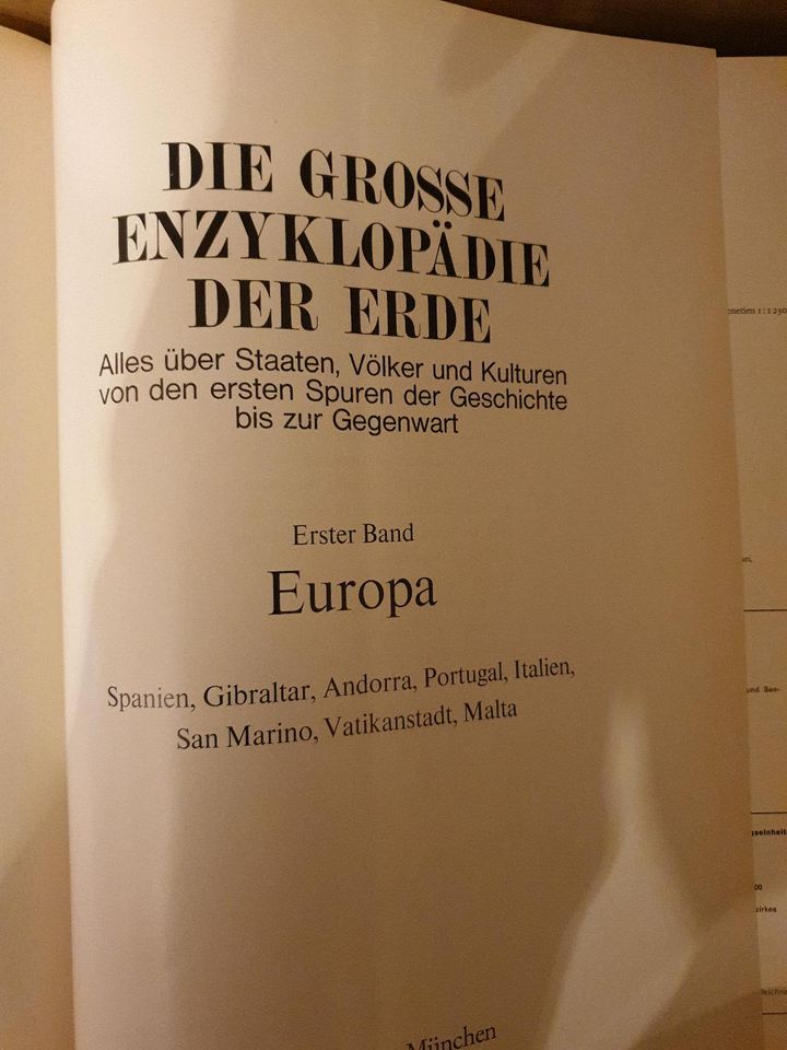 Die grosse Enzyklopädie der Erde 1-15   Novara 1970 in Berlin