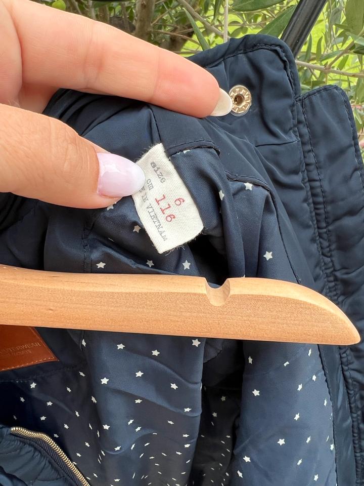Zara Steppweste Kapuze Fell Übergangsjacke Jacke blau 110/116 in Mörfelden-Walldorf