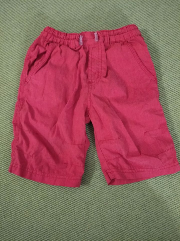 H&M Shorts Gr 86 top Zustand rot in Mögglingen