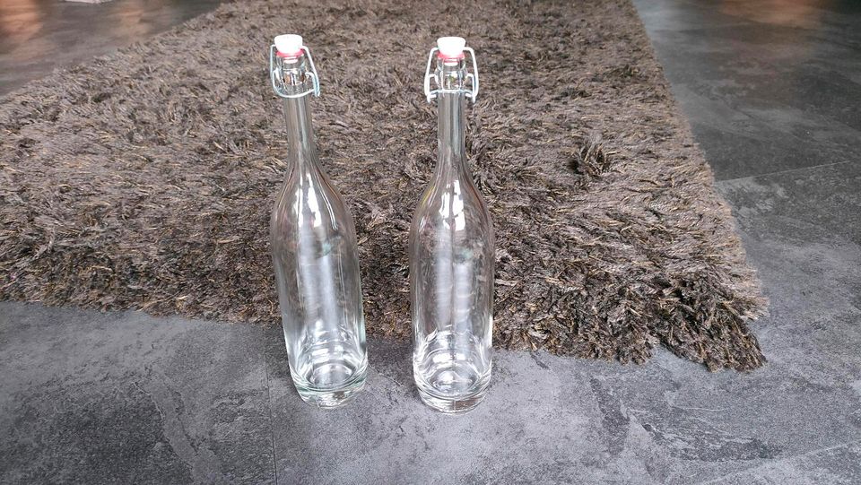 Zwei hübsche besondere Flaschen in Geislingen an der Steige