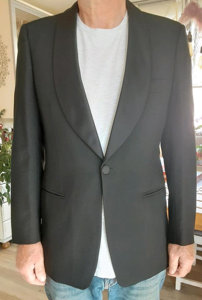 Smoking elegant schwarz Gr L 100% Schurwolle Satin Kummerbund in Quierschied