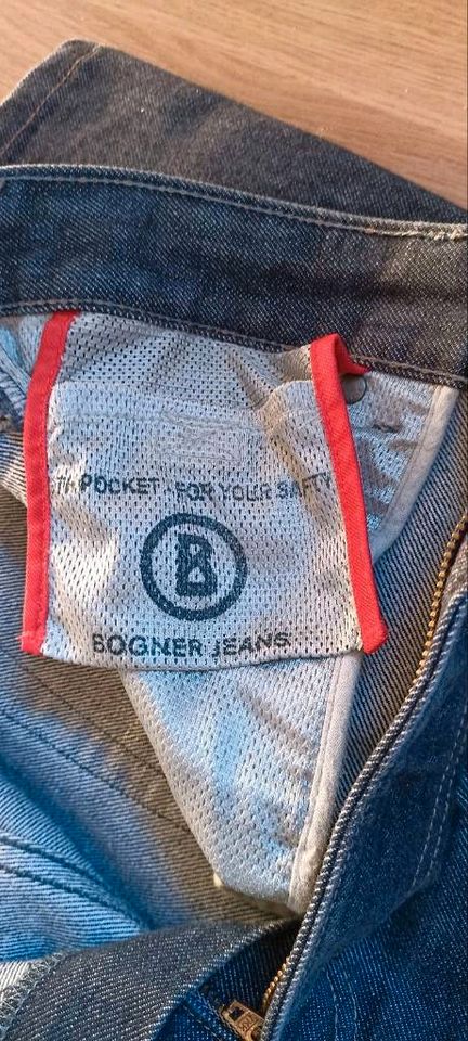 BOGNER Herrenjeans gr 102 Top in Dortmund