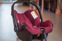 Maxi Cosi Citi Autositz / Babyschale + Neugeboreneneinsatz, rot Berlin - Treptow Vorschau