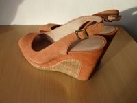 Pumps mit Keilabsatz Gr. 36 von Deichmann Nordrhein-Westfalen - Leverkusen Vorschau