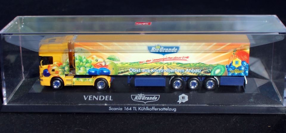 Verschiedene HERPA LKW Modelle 1:87 in PC Boxen je 16,- € in Westerau