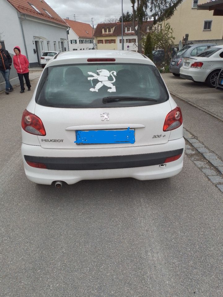 Peugeot 206+ 8Fach bereift mit Tüv !! in Augsburg