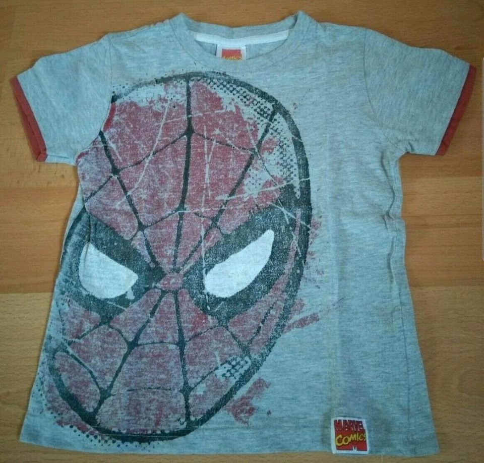 cooles T-Shirt mit Spidermann (Marke  Marcel Comics, Gr. 104) in Kitzscher