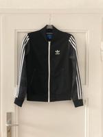 Adidas Rita Ora Mystic Moon Jacke schwarz Größe XS/34 *NEU* Niedersachsen - Hildesheim Vorschau