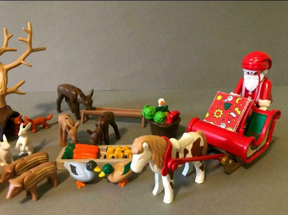 Playmobil Weihnachtsset Tierfütterung in Hausen bei Würzburg