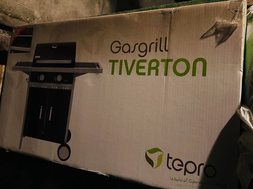 Orginalverpakter Gasgrill Tiverton Tepro in Berlin