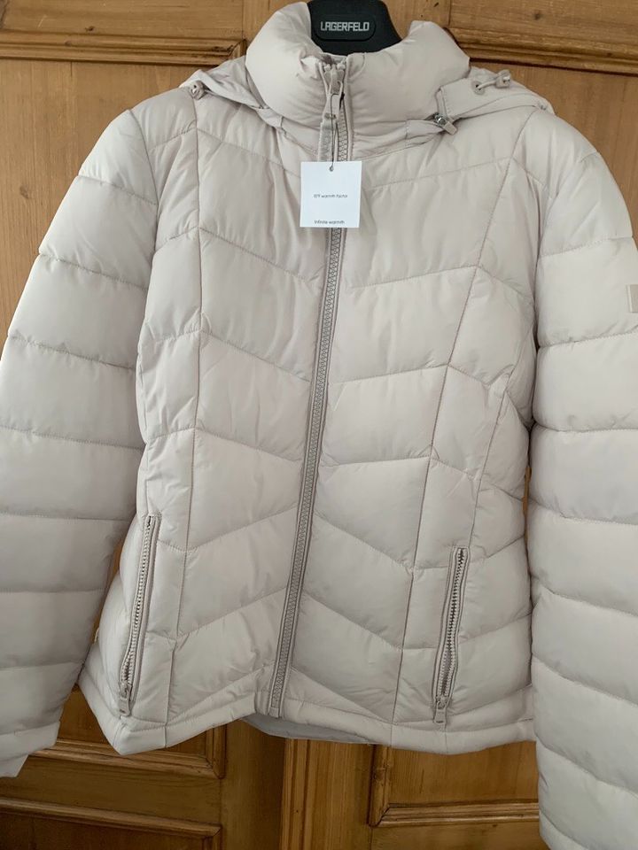 Calvin Klein Jacke Creme weiß M in Fronhausen