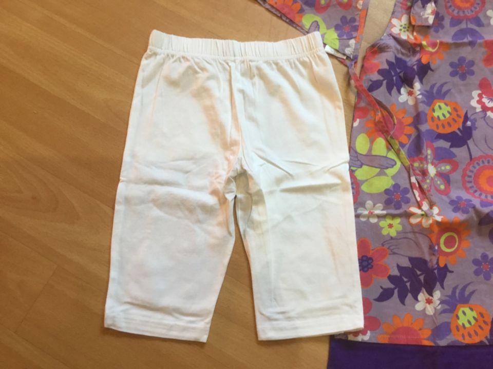 Sommerset mit Hose, Kleid und Kopftuch, Gr. 128 lila/weiß in Ehringshausen